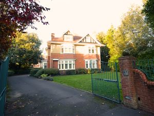 Photo 13- click for photo gallery